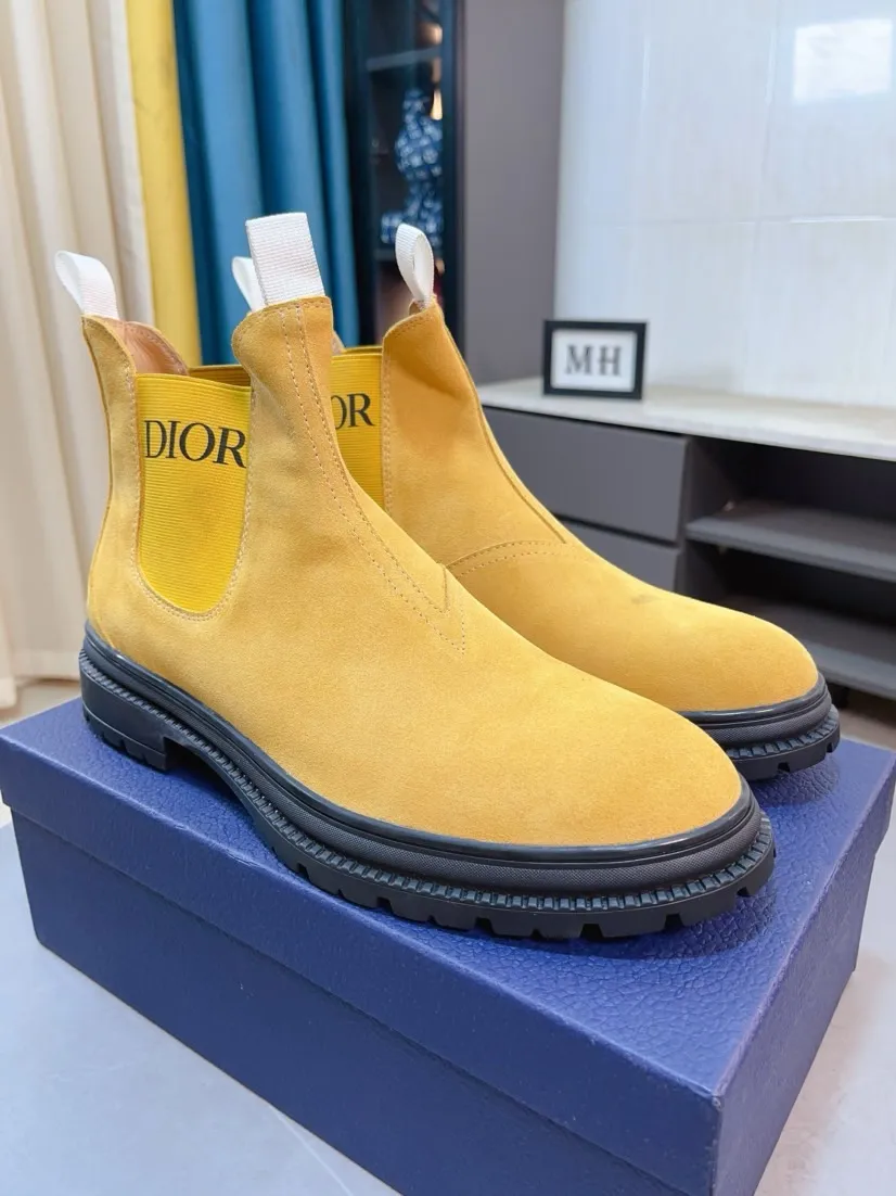 Men's shoes 💰480🌹🌹[Dior] Dior high-top new imported first-layer frosted cowhide ➕Leather lining, designed by European and American masters, perfect shape to create counter quality, solid color raw and wear-resistant outsole, original quality, unique design and beauty, super versatile and very comfortable. High-end without losing taste, fashionable, cold-proof and warm! Absolute focus 38-44 size